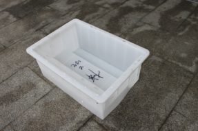 如何解決公路路沿石塑料模具在注塑過程開裂的問題？